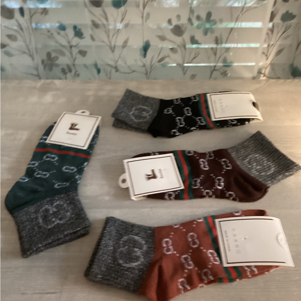 Stylish Patterned Socks Set - Picture 2 of 3